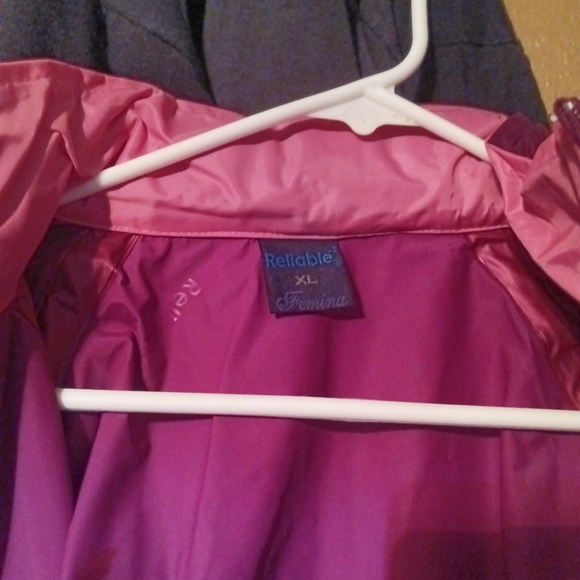 Women's (L) Jacket by "Reliable" - Picture 5 of 10